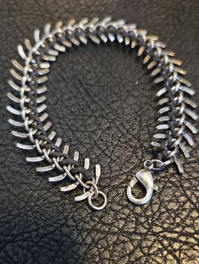 Silver-Tone V Fishbone Chain Bracelet